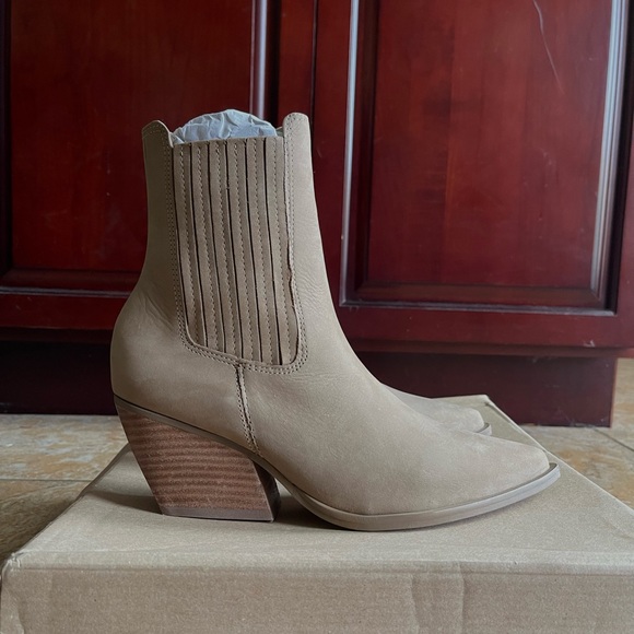 Steve Madden Genuine Leather Point Toe Western Cowboy Heeled Ankle Boot Booties - Picture 13 of 17
